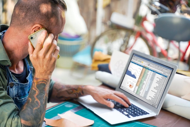 Jak wygenerować i zrozumieć faktury Google AdWords w panelu reklamowym?