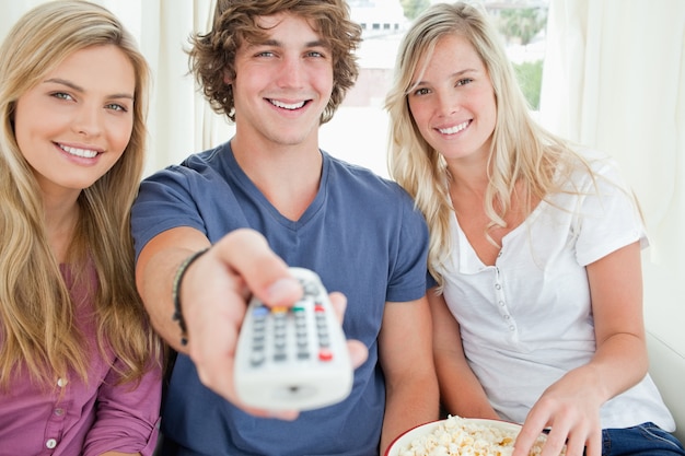 Jak zaksięgować abonament rtv w firmie?