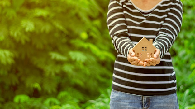 Opłata środowiskowa kto płaci i kiedy jest wymagana?