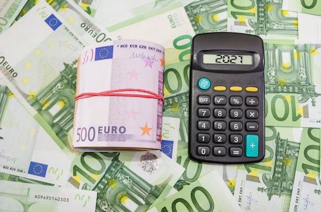 11 52 euro brutto ile to netto w przypadku pracy za granicą?