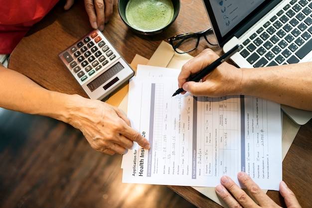 Jak liczyć umowę zlecenie w praktyce?