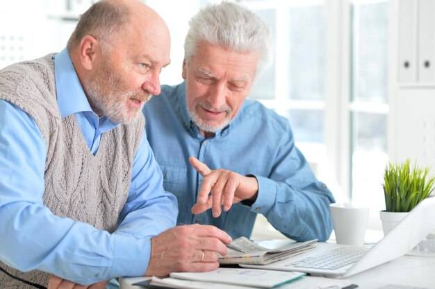 Jaki podatek zapłaci emeryt prowadzący działalność gospodarczą?